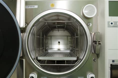 how to use autoclave machine